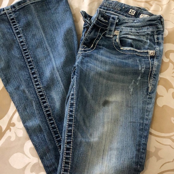 Jeans - Picture 1 of 2